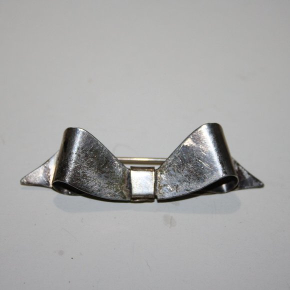 Sterling Silver Jewelry - Vintage sterling silver bow brooch